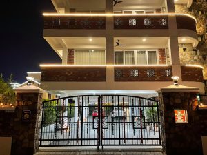 cheap hotels in dehradun rajpur road cheap places to stay in dehradun cheap rooms in dehradun cheap stay in dehradun cottage and resort